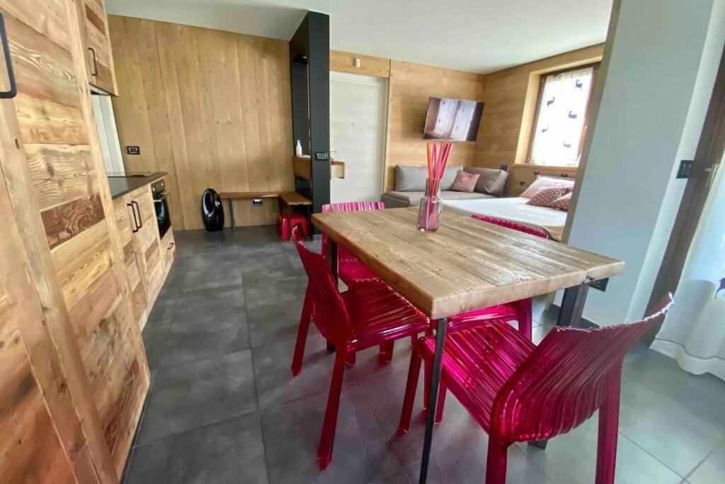 La Petite Maison D'Erika Аоста Екстер'єр фото